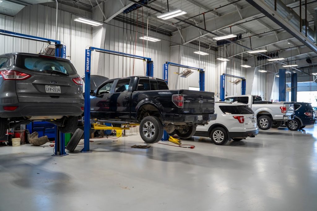Triple Crown Ford Service Center in Stephenville, TX