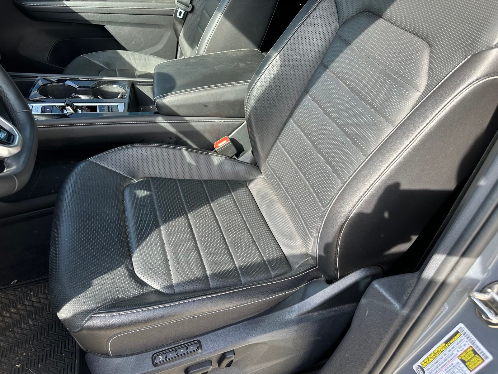 2024 Volkswagen Atlas Cross Sport 2.0T SEL R-Line