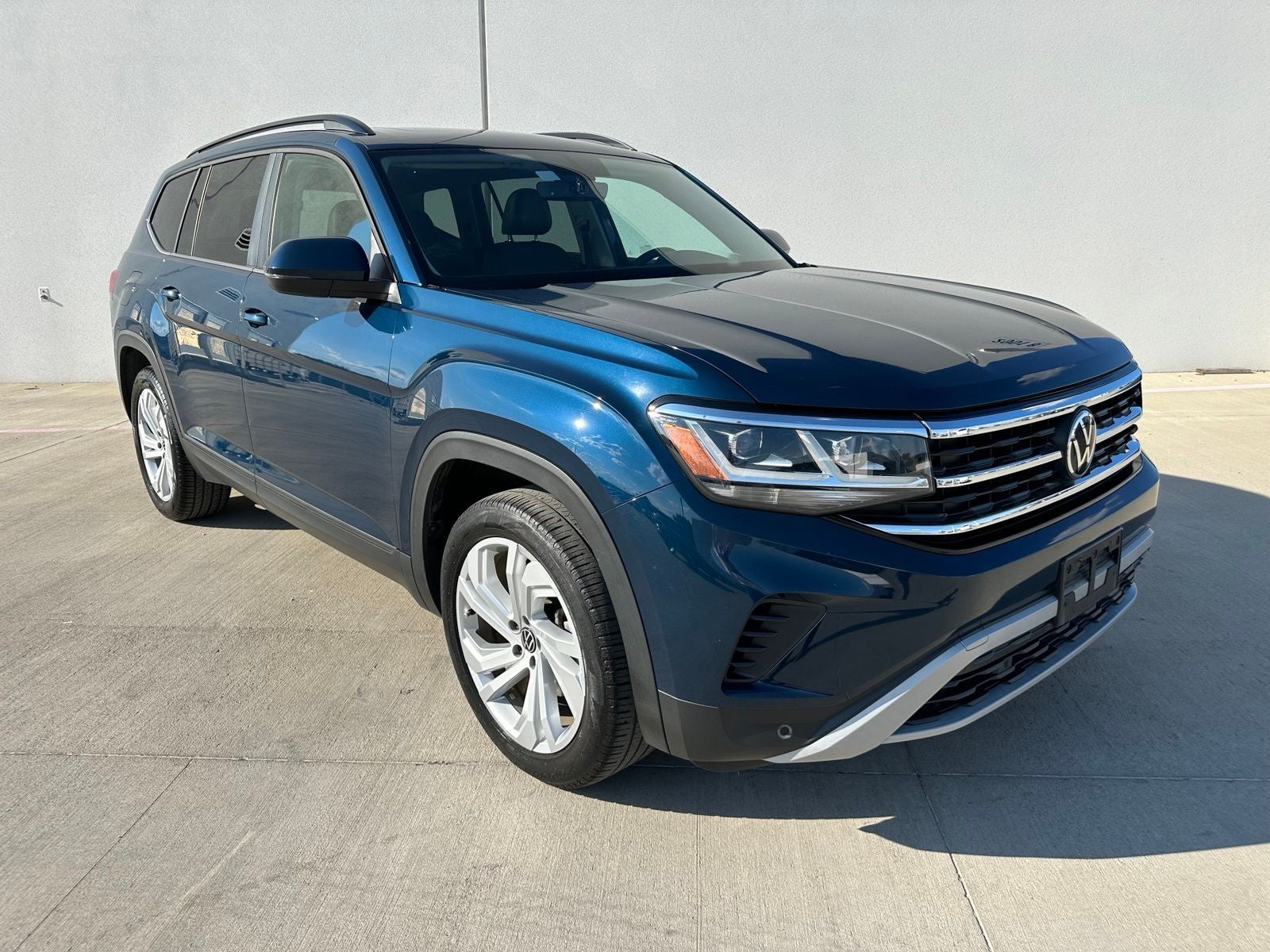 2023 Volkswagen Atlas 3.6L V6 SE w/Technology
