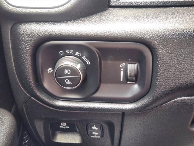 2022 RAM Ram 1500 Big Horn Crew Cab 4x4 5'7' Box