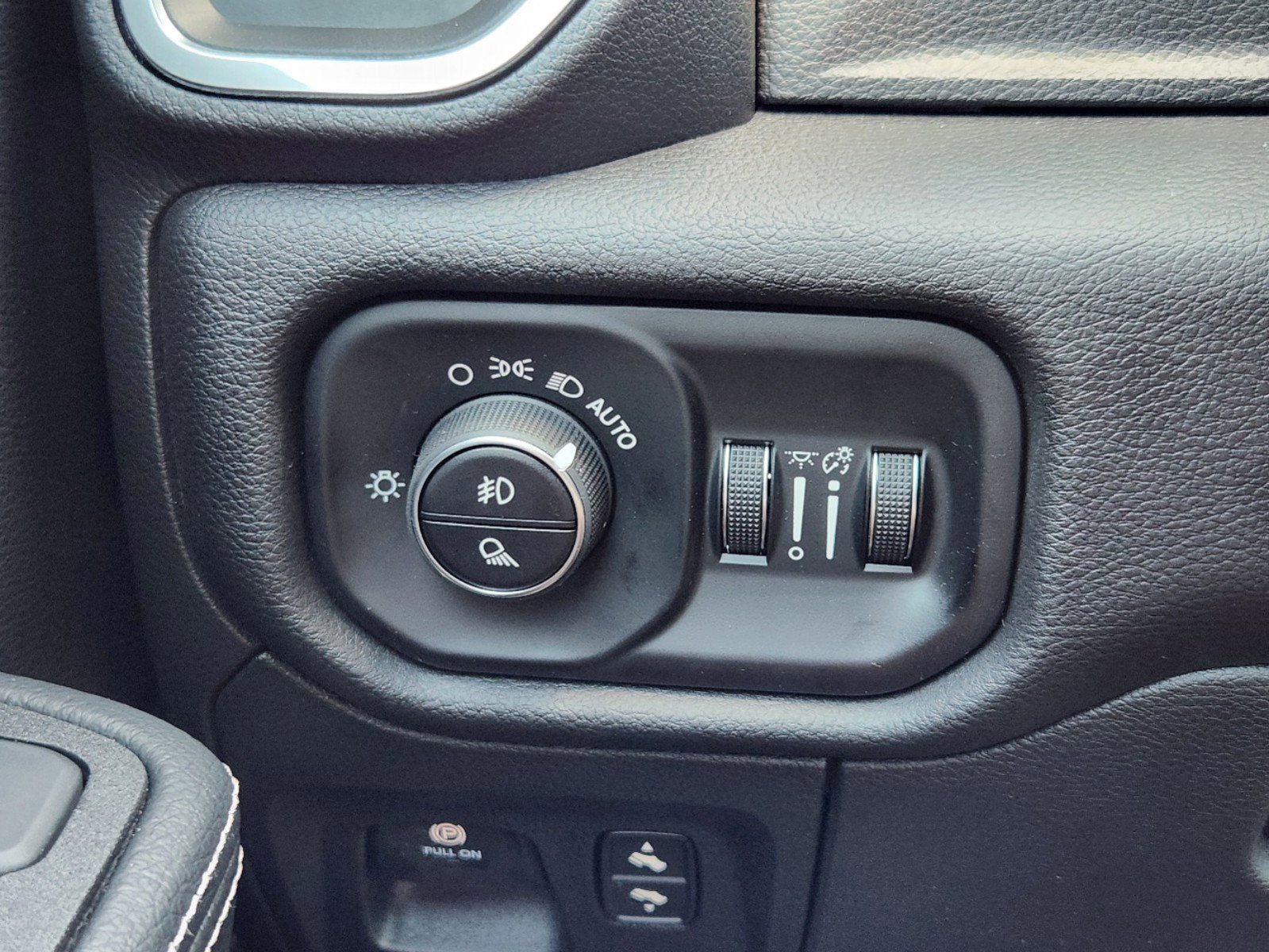 2025 RAM Ram 1500 Laramie