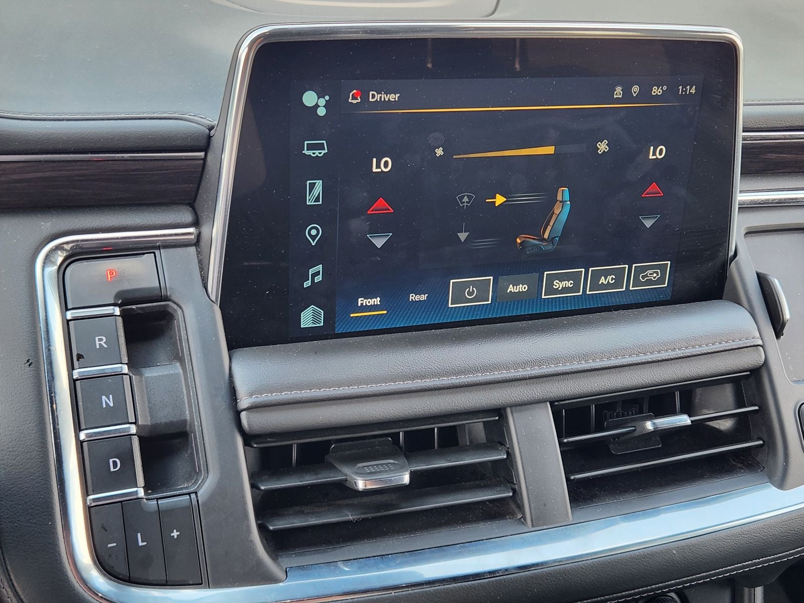 2024 Chevrolet Suburban 4WD LT