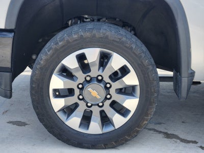 2022 Chevrolet Silverado 2500HD 4WD Crew Cab Standard Bed Custom