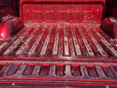 2022 RAM 1500 Classic SLT Crew Cab 4x4 5'7' Box
