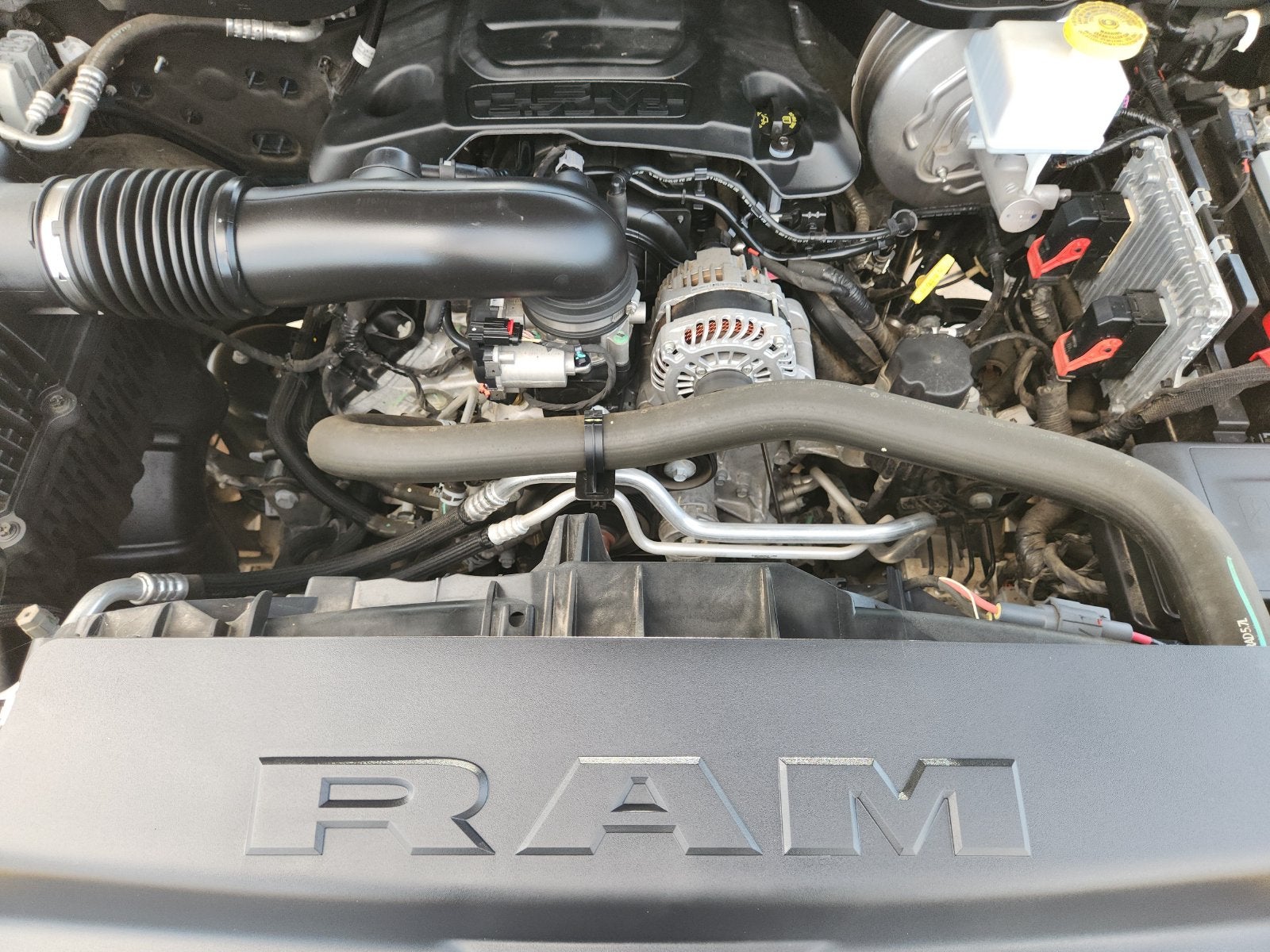 2022 RAM Ram 1500 Lone Star Quad Cab 4x2 6'4' Box