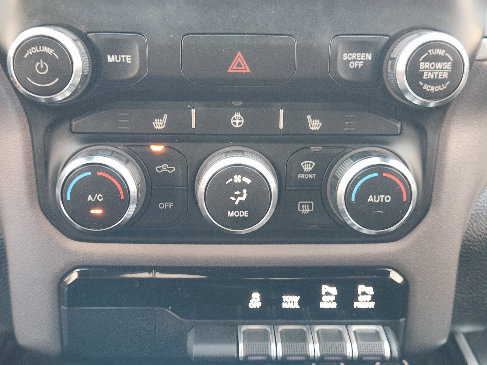 2021 RAM Ram 1500 Big Horn Crew Cab 4x4 5'7' Box