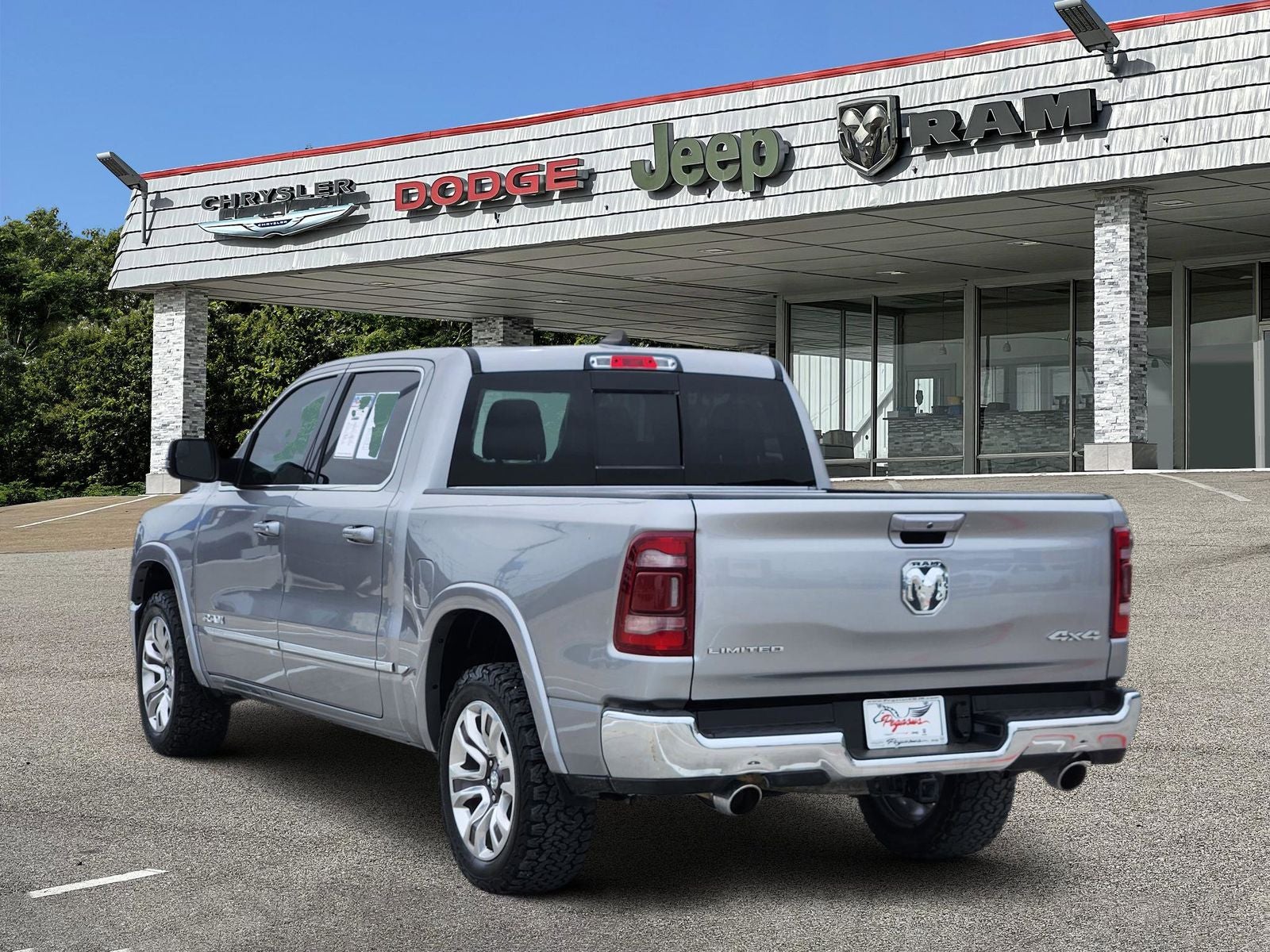 2024 RAM Ram 1500 Limited Crew Cab 4x4 5'7' Box