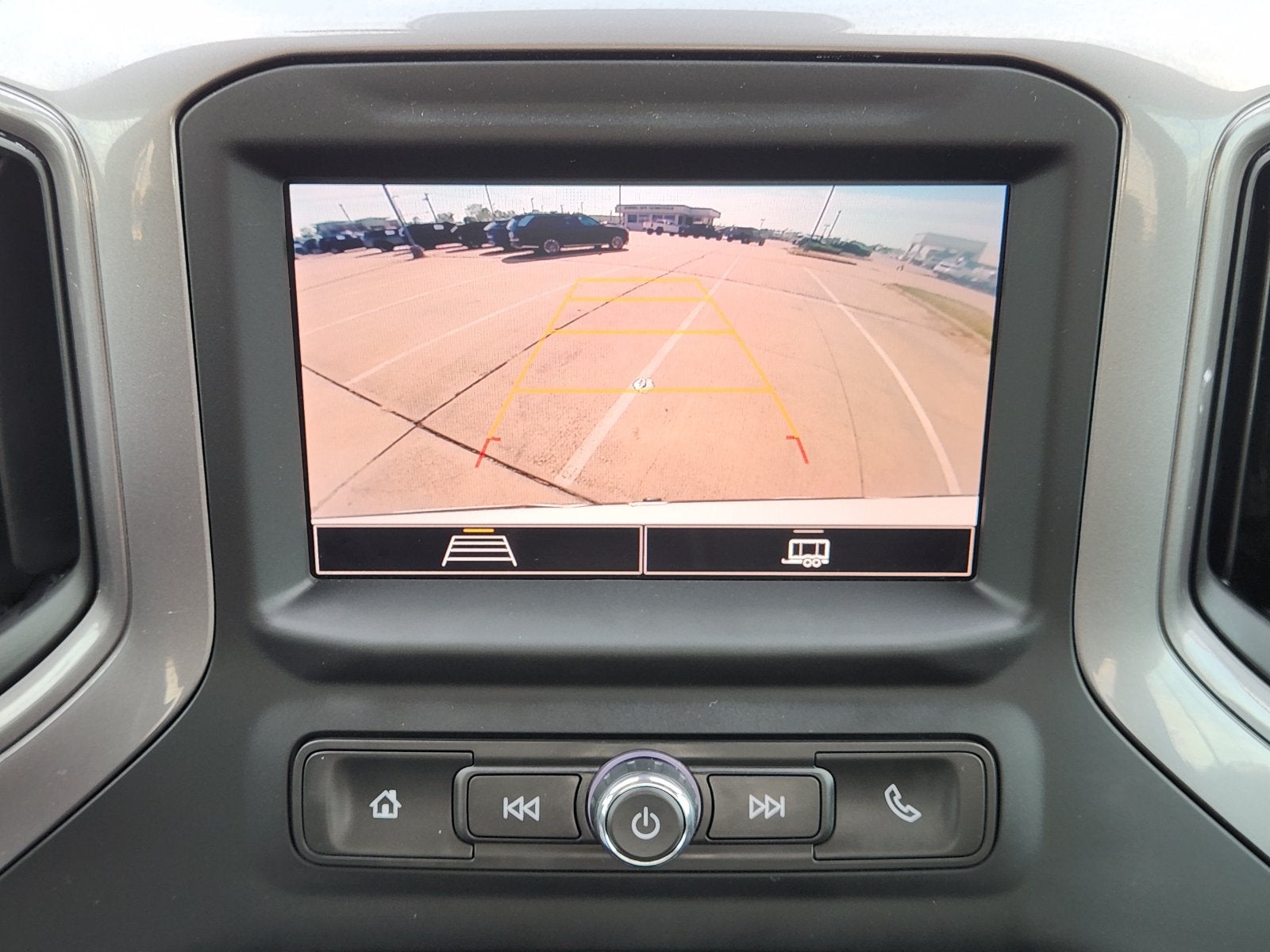 2023 Chevrolet Silverado 1500 2WD Crew Cab Short Bed Custom