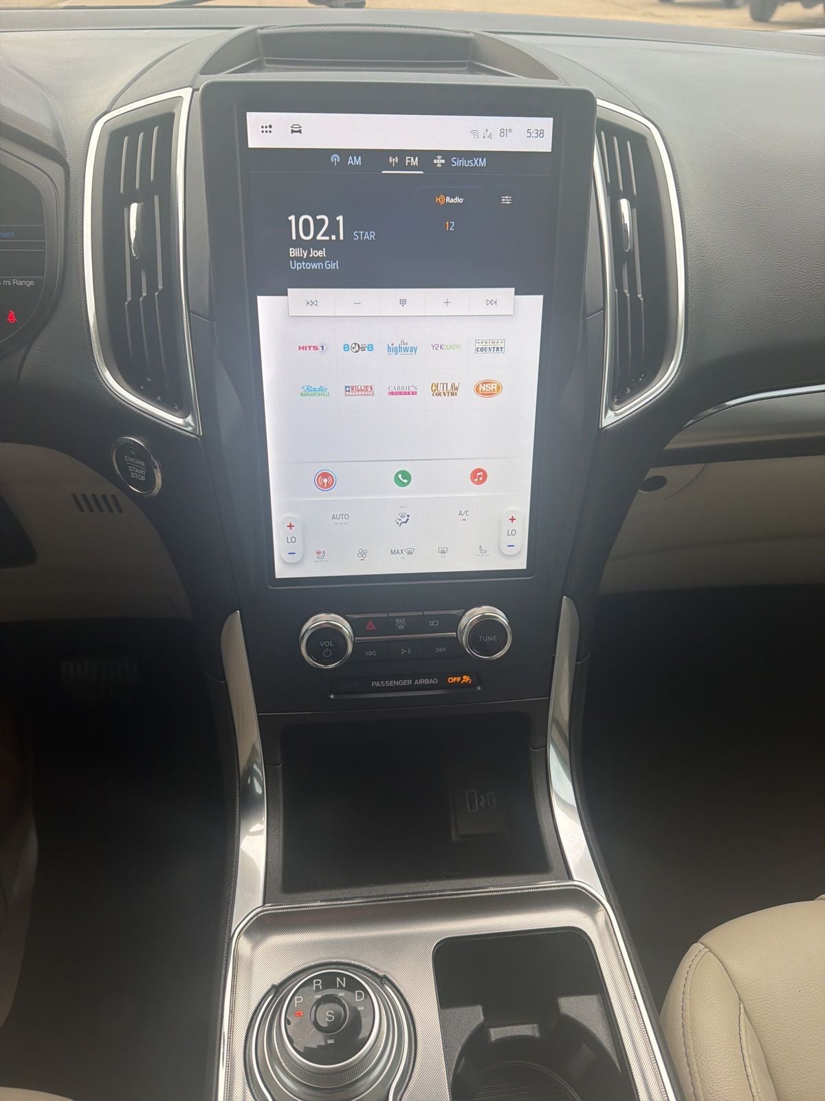 2023 Ford Edge Titanium