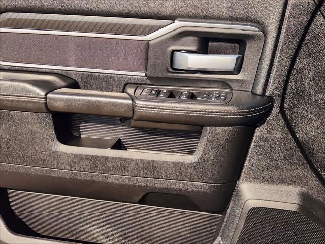 2025 RAM Ram 3500 Lone Star Crew Cab 4x4 8' Box