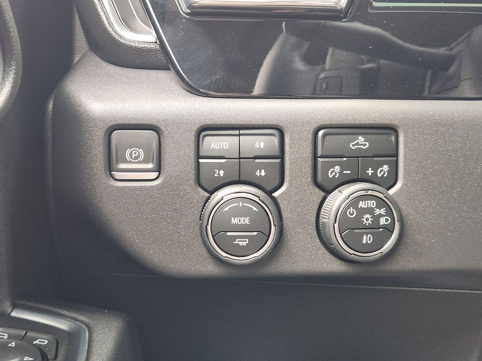 2024 Chevrolet Silverado 1500 4WD Crew Cab Short Bed LT Trail Boss