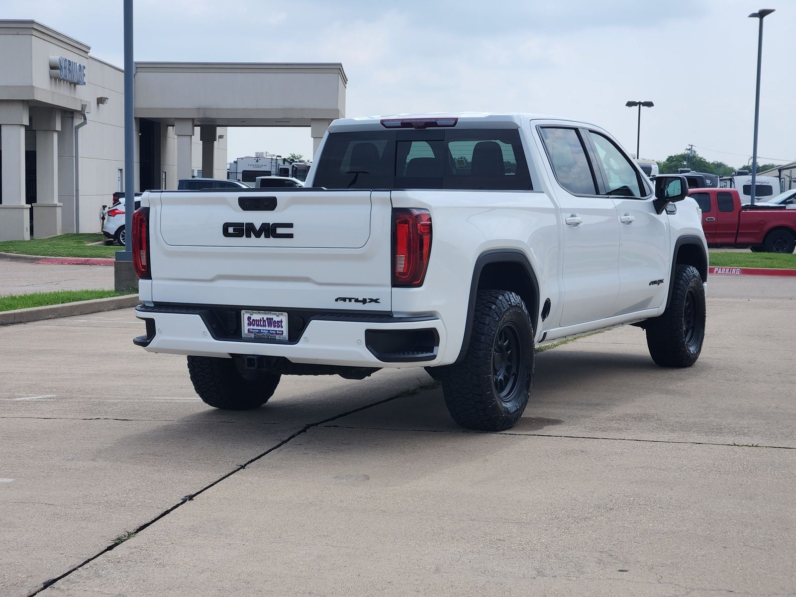 2023 GMC Sierra 1500 4WD Crew Cab Short Box AT4X