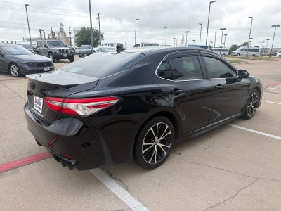2020 Toyota Camry SE