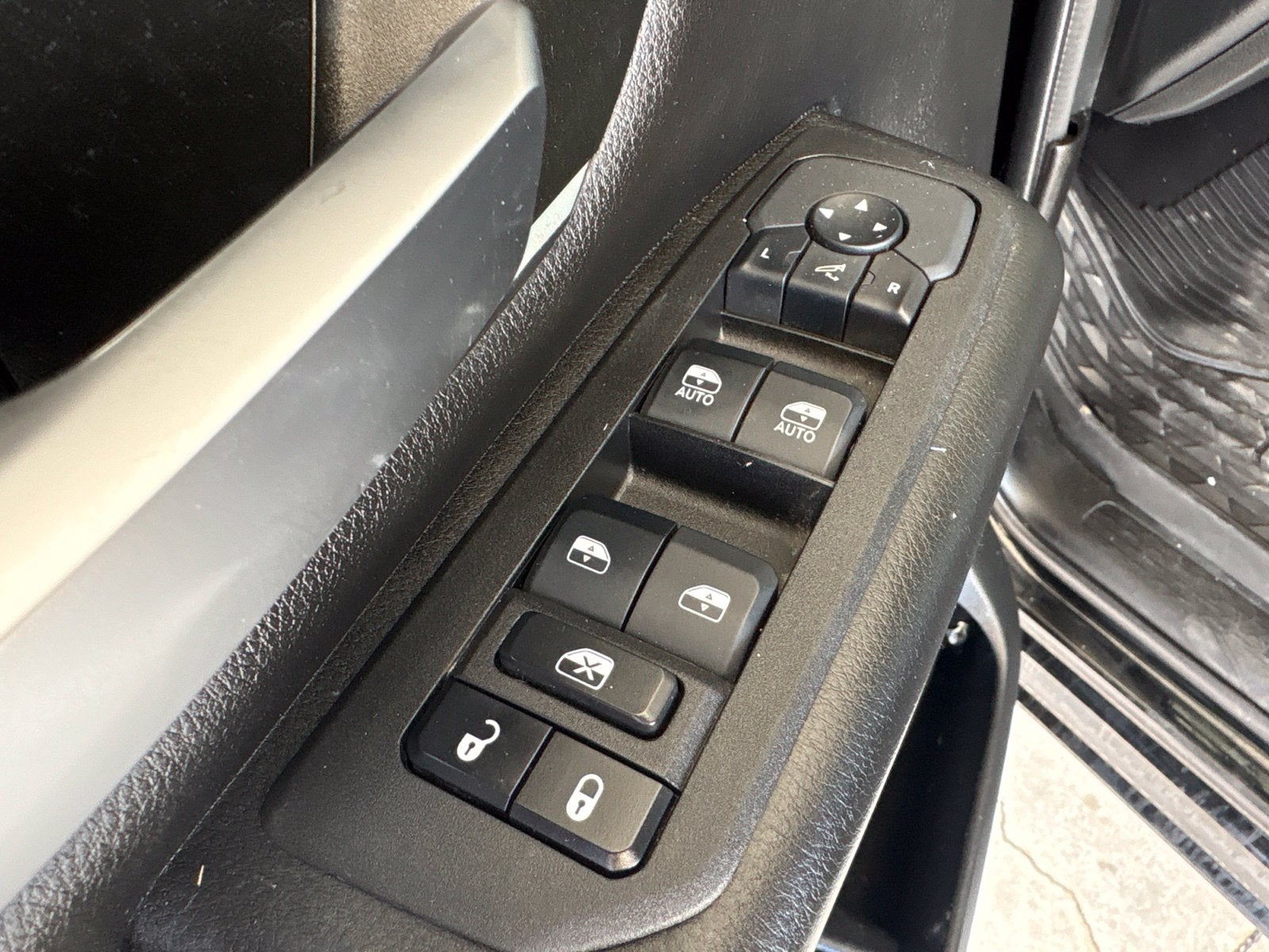 2025 RAM Ram 1500 Lone Star Crew Cab 4x4 5'7' Box