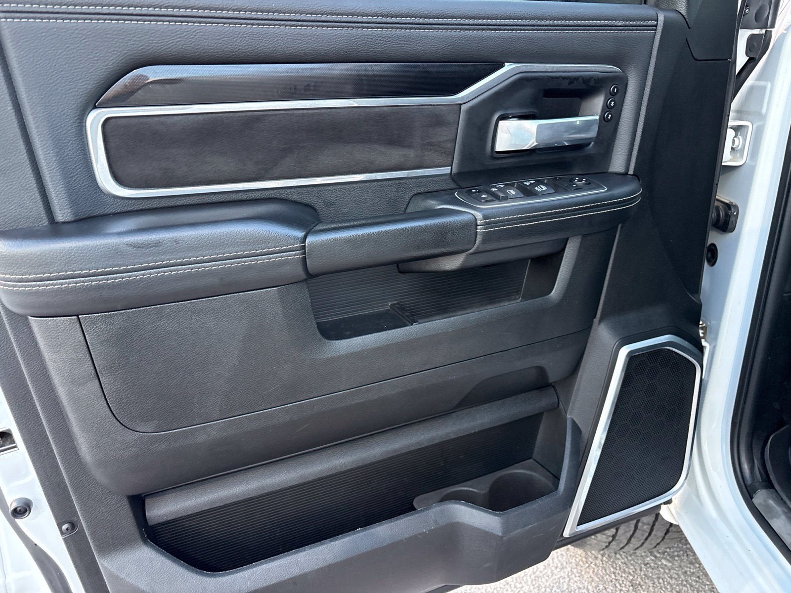 2022 RAM Ram 2500 Laramie Crew Cab 4x4 6'4' Box