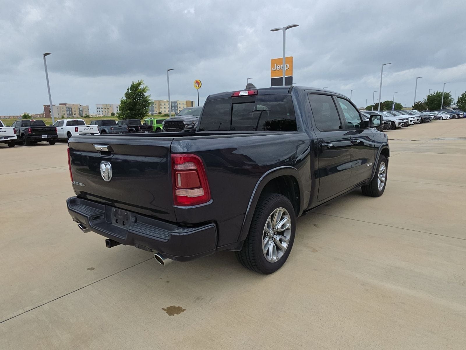 2021 RAM Ram 1500 Laramie Crew Cab 4x2 5'7' Box