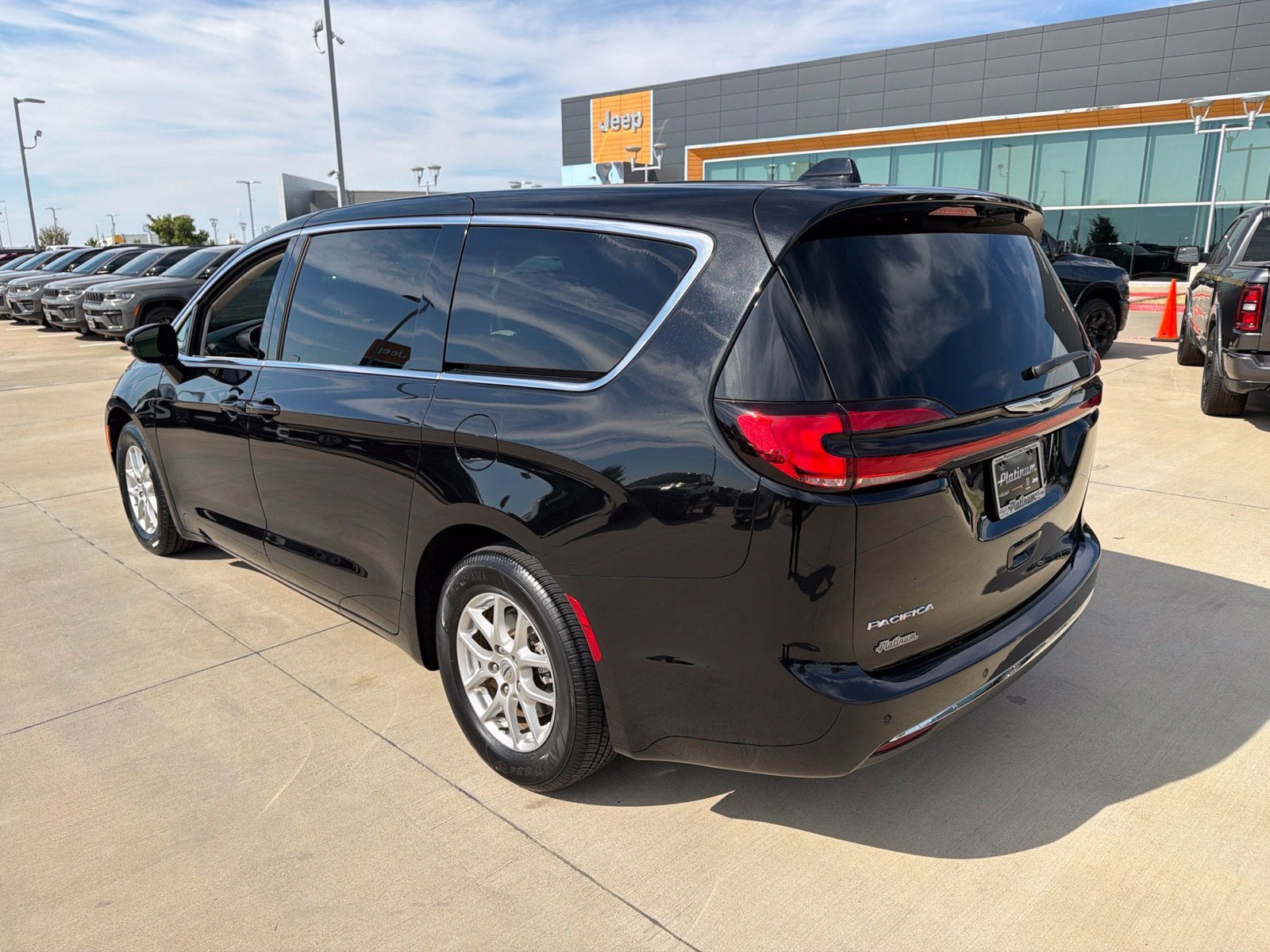 2024 Chrysler Pacifica Touring L