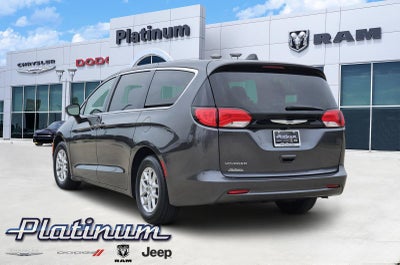 2022 Chrysler Voyager LX
