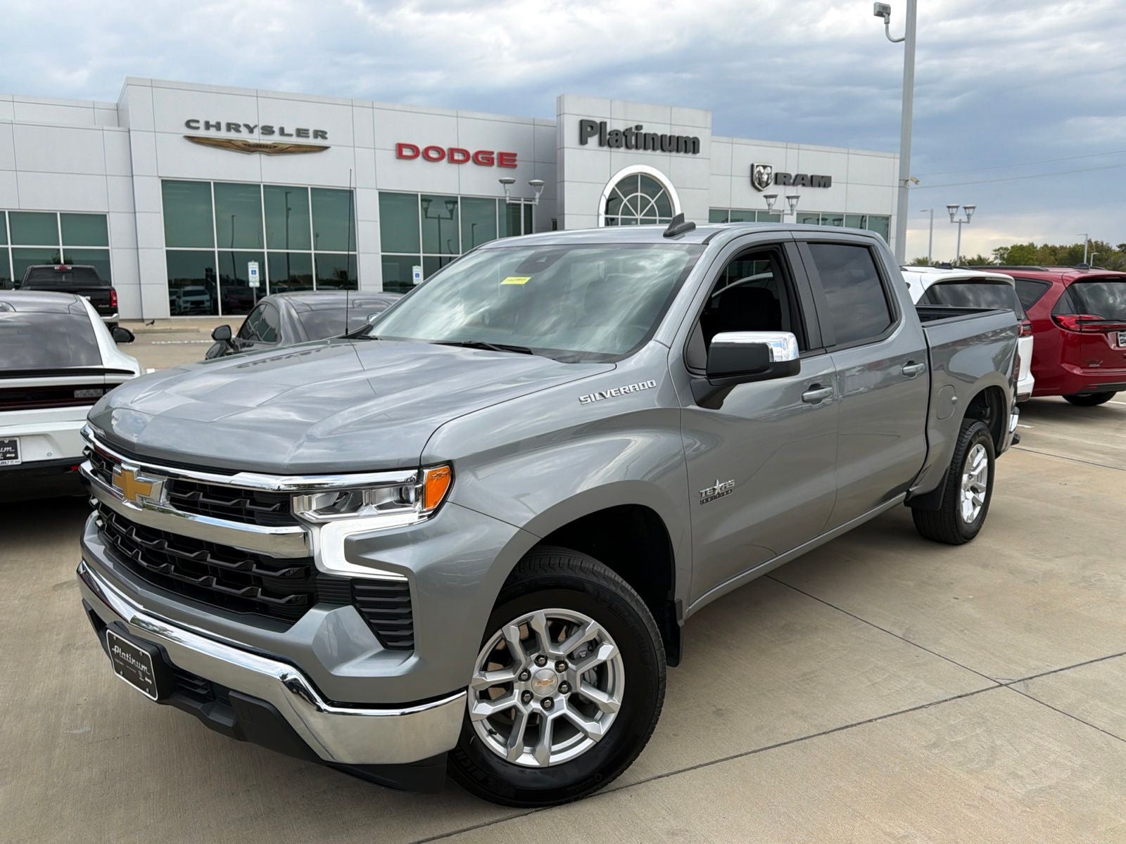 2025 Chevrolet Silverado 1500 2WD Crew Cab Short Bed LT