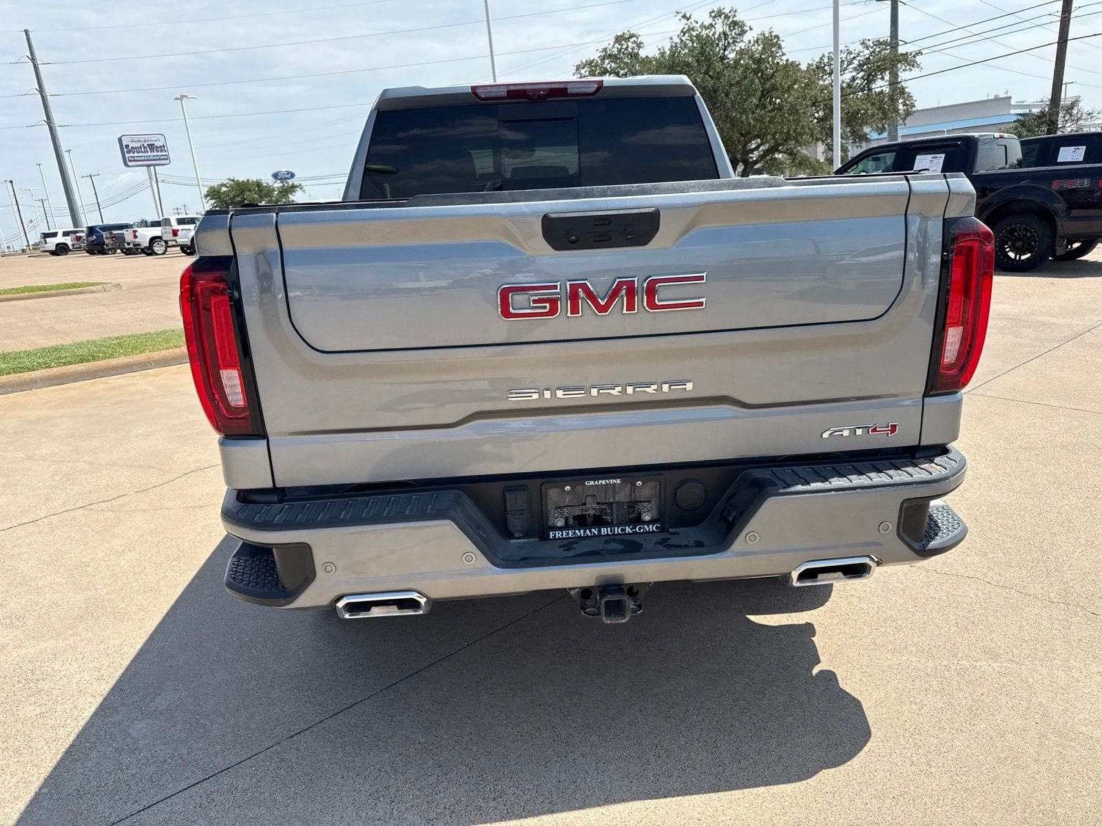 2025 GMC Sierra 1500 AT4