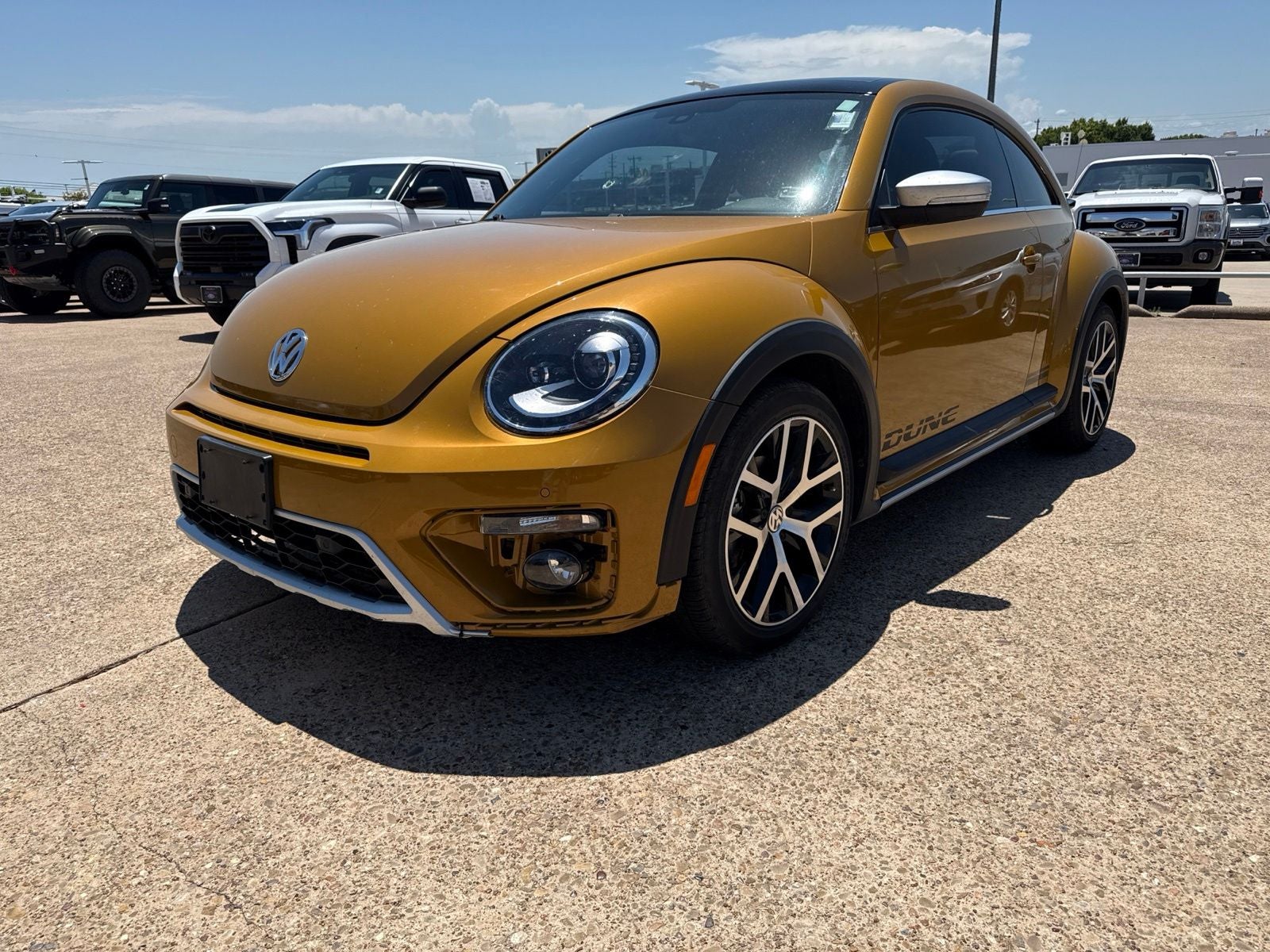 2018 Volkswagen Beetle 2.0T Dune