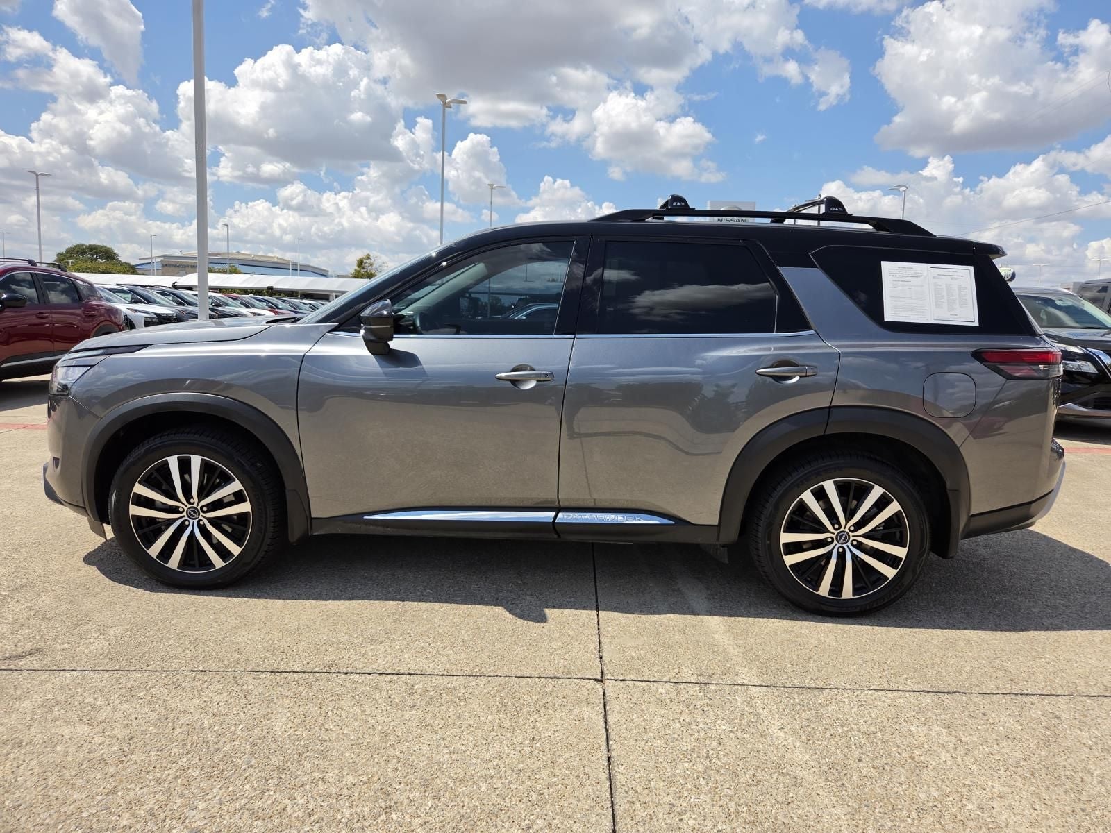 2024 Nissan Pathfinder Platinum