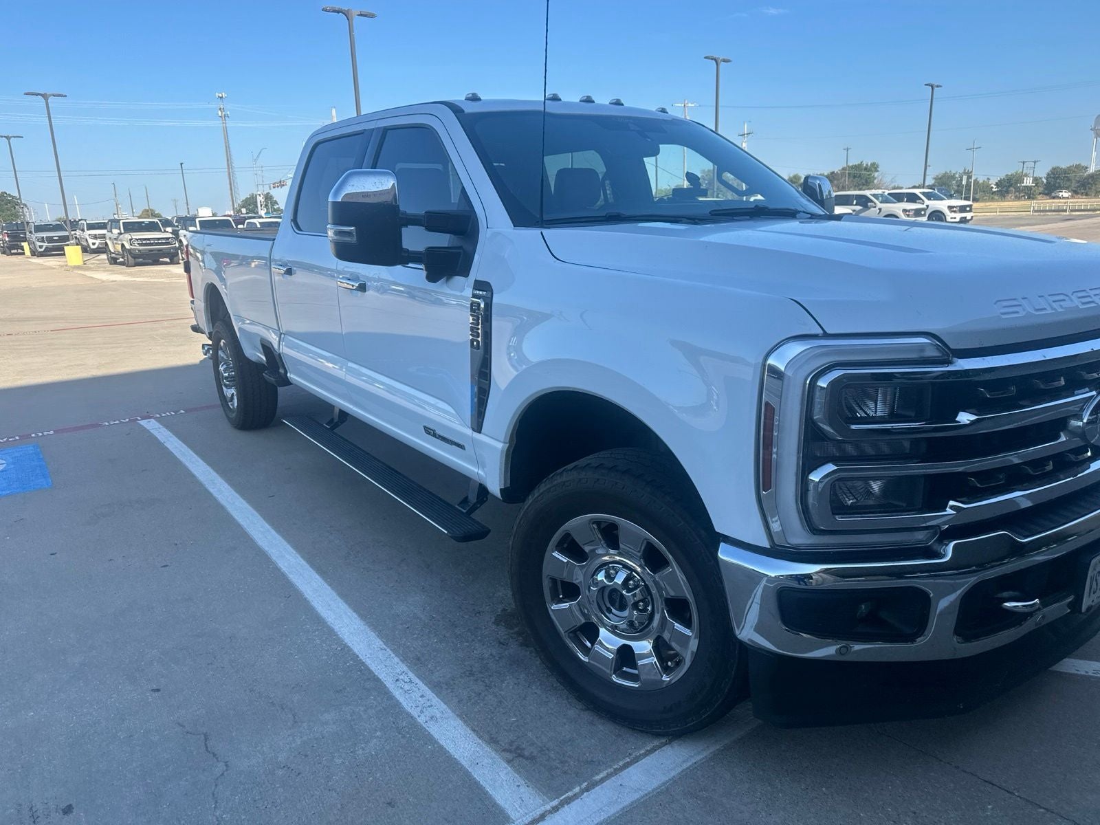 2024 Ford F-350SD Lariat