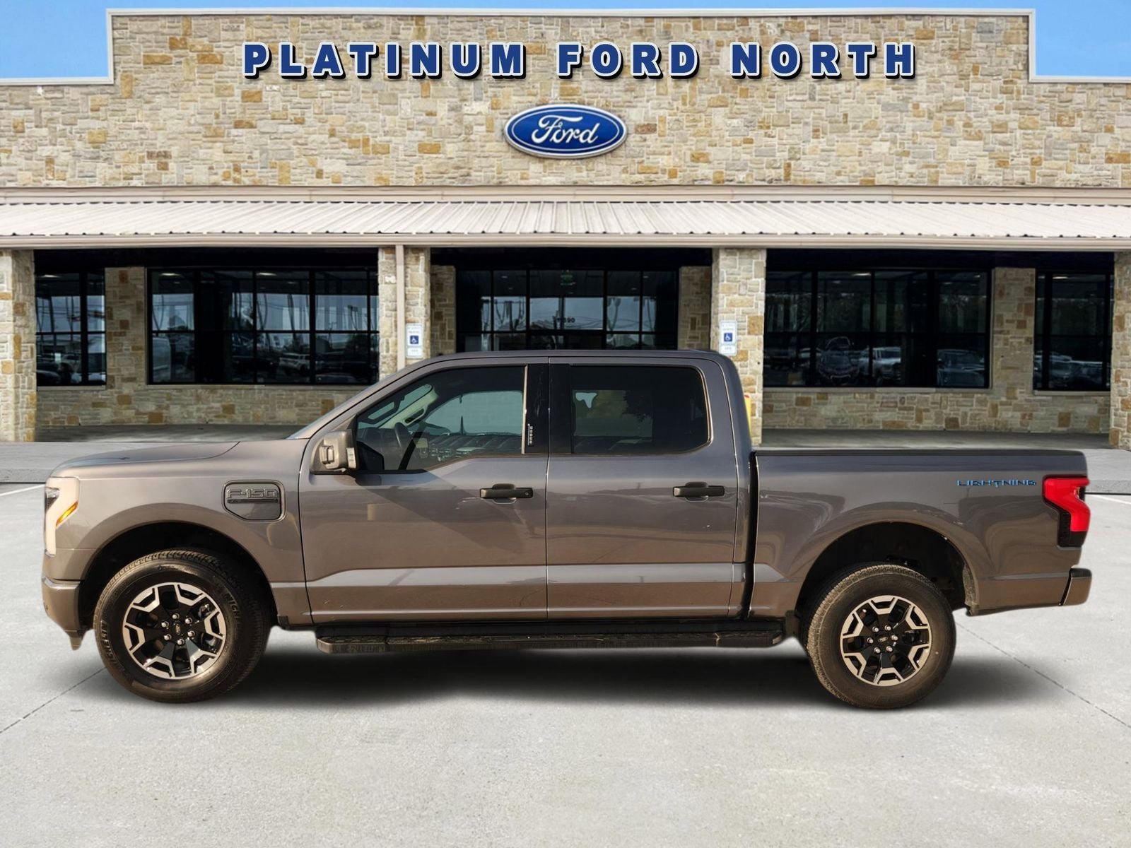 2023 Ford F-150 Lightning XLT