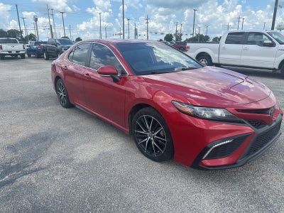 2022 Toyota Camry SE