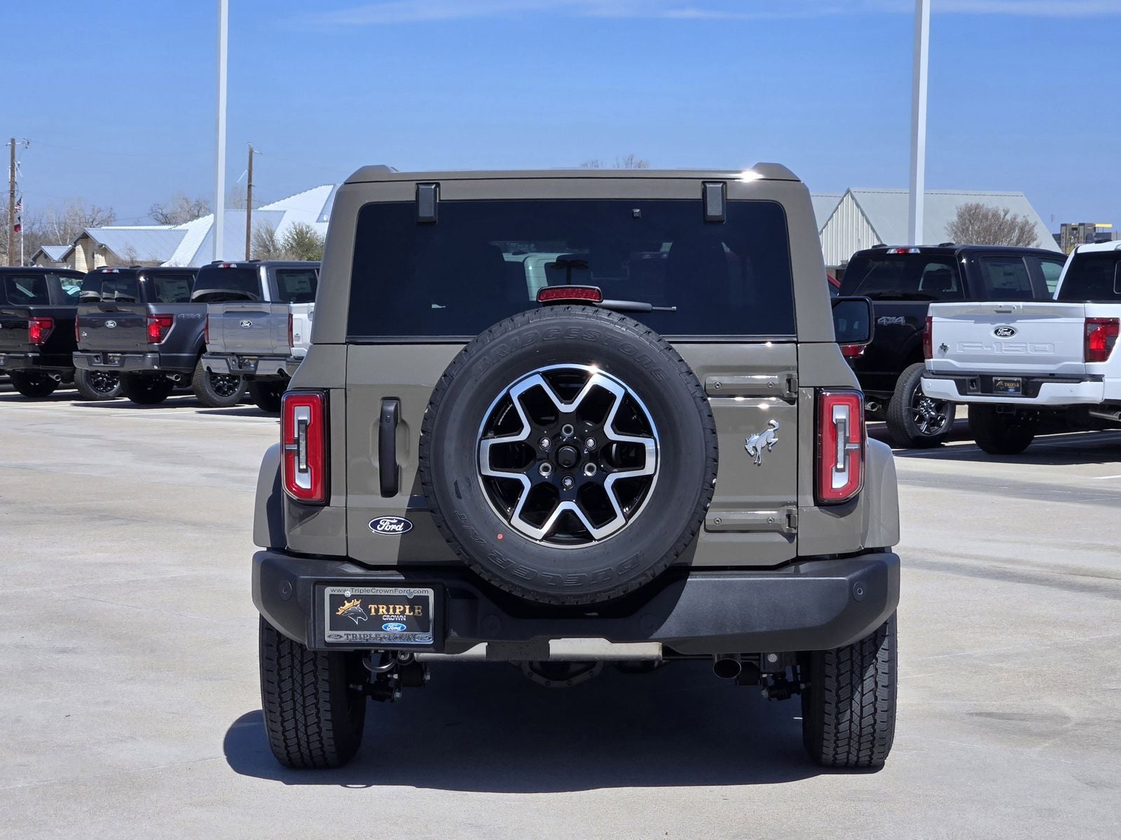 2026 Ford Bronco Outer Banks