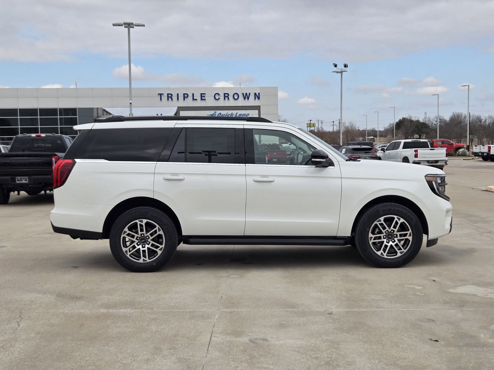 2026 Ford Expedition Active