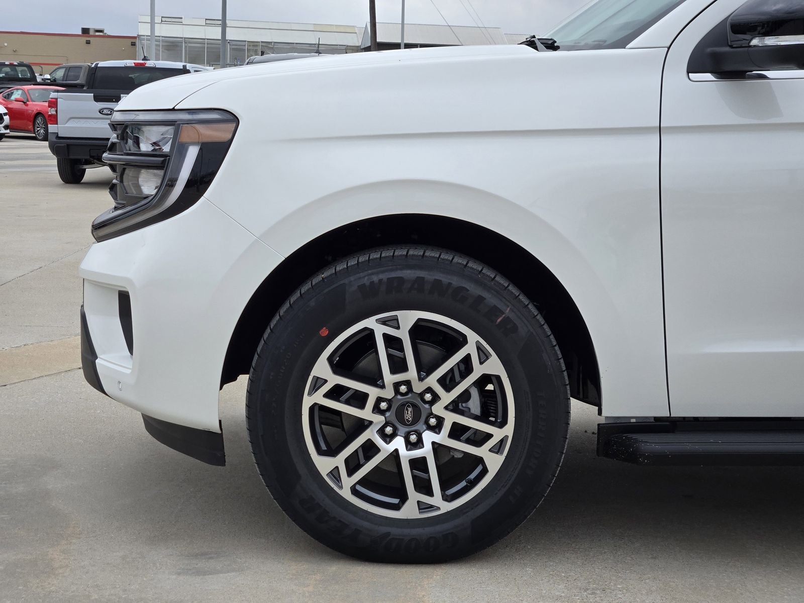 2026 Ford Expedition Active