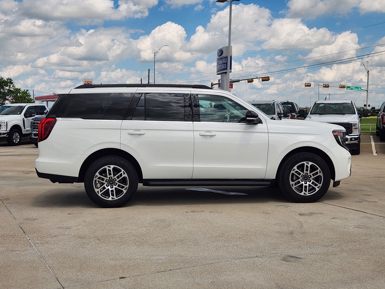 2026 Ford Expedition Active