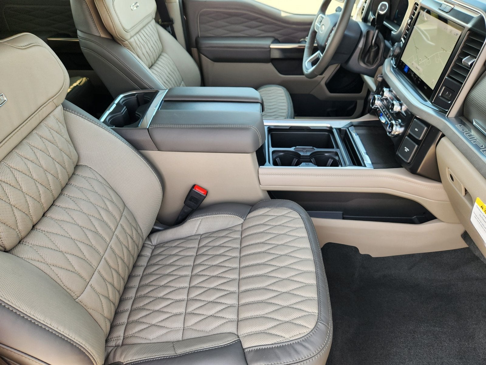 2027 Ford F-250SD Platinum