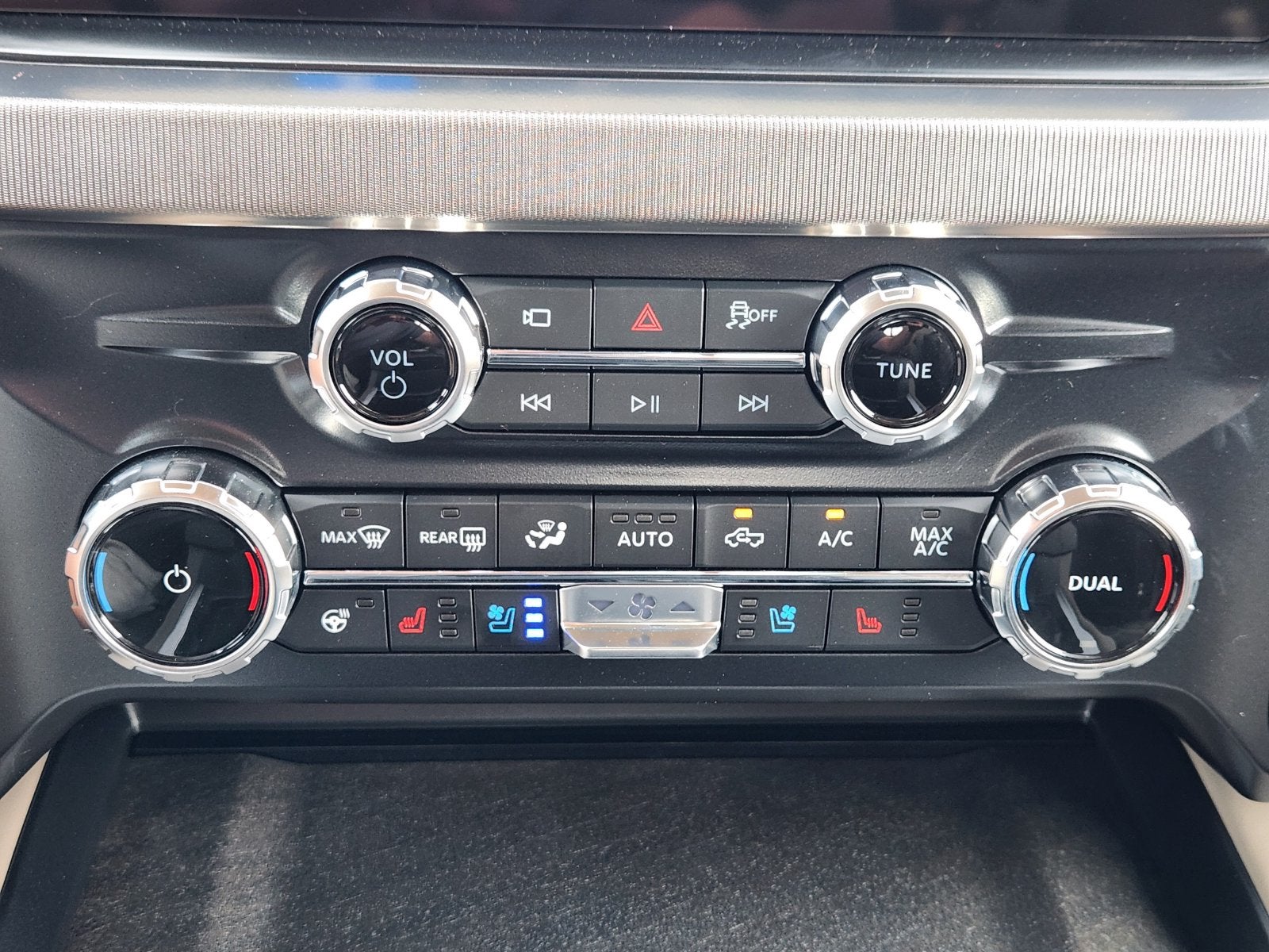2027 Ford F-250SD Platinum