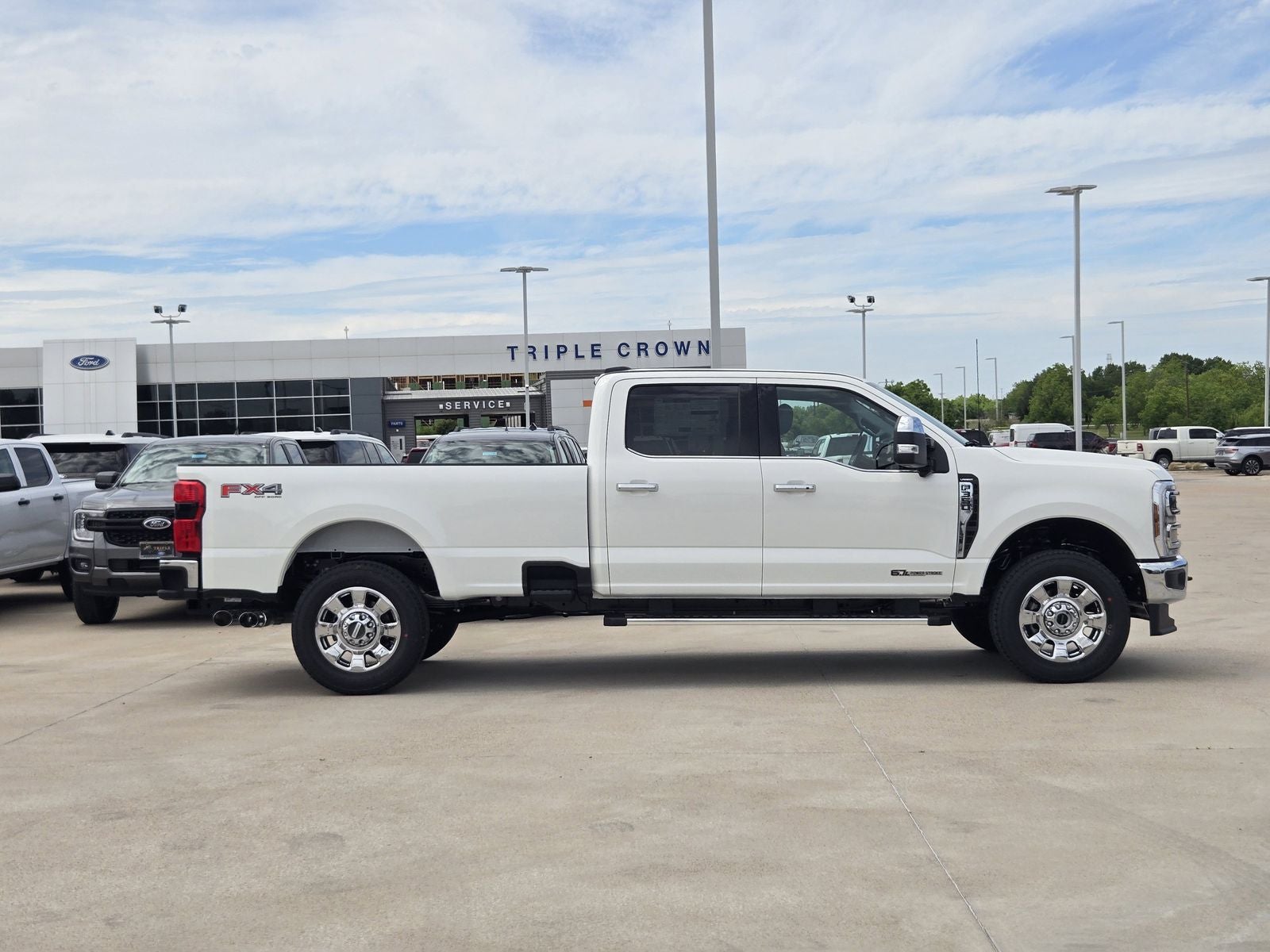 2026 Ford F-350SD Lariat
