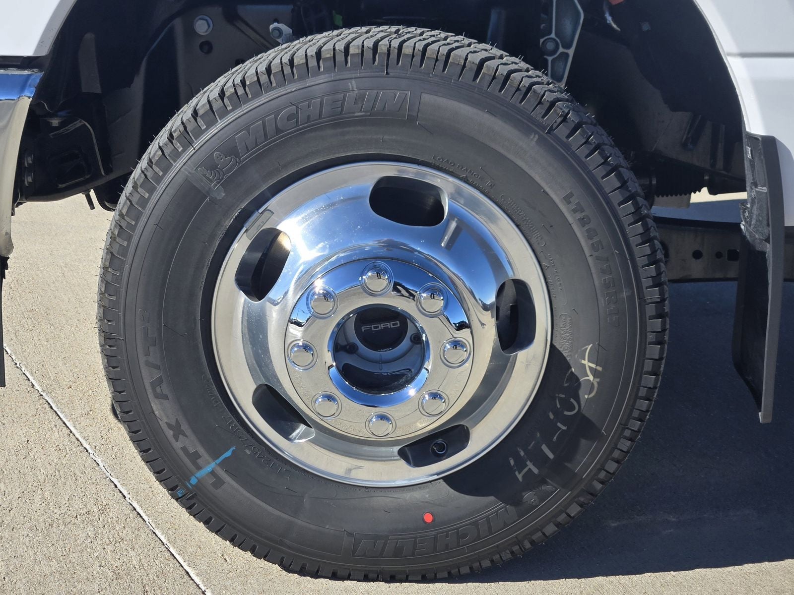 2026 Ford F-350SD Lariat DRW