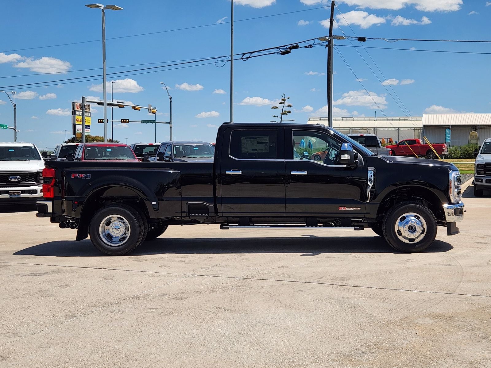 2026 Ford F-350SD Lariat DRW