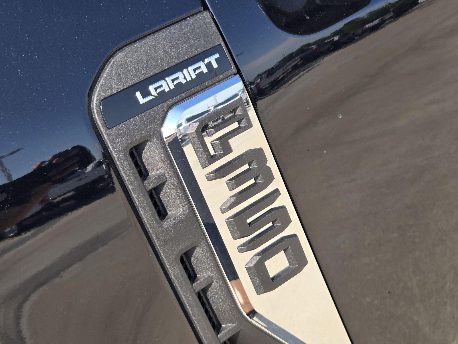 2026 Ford F-350SD Lariat DRW