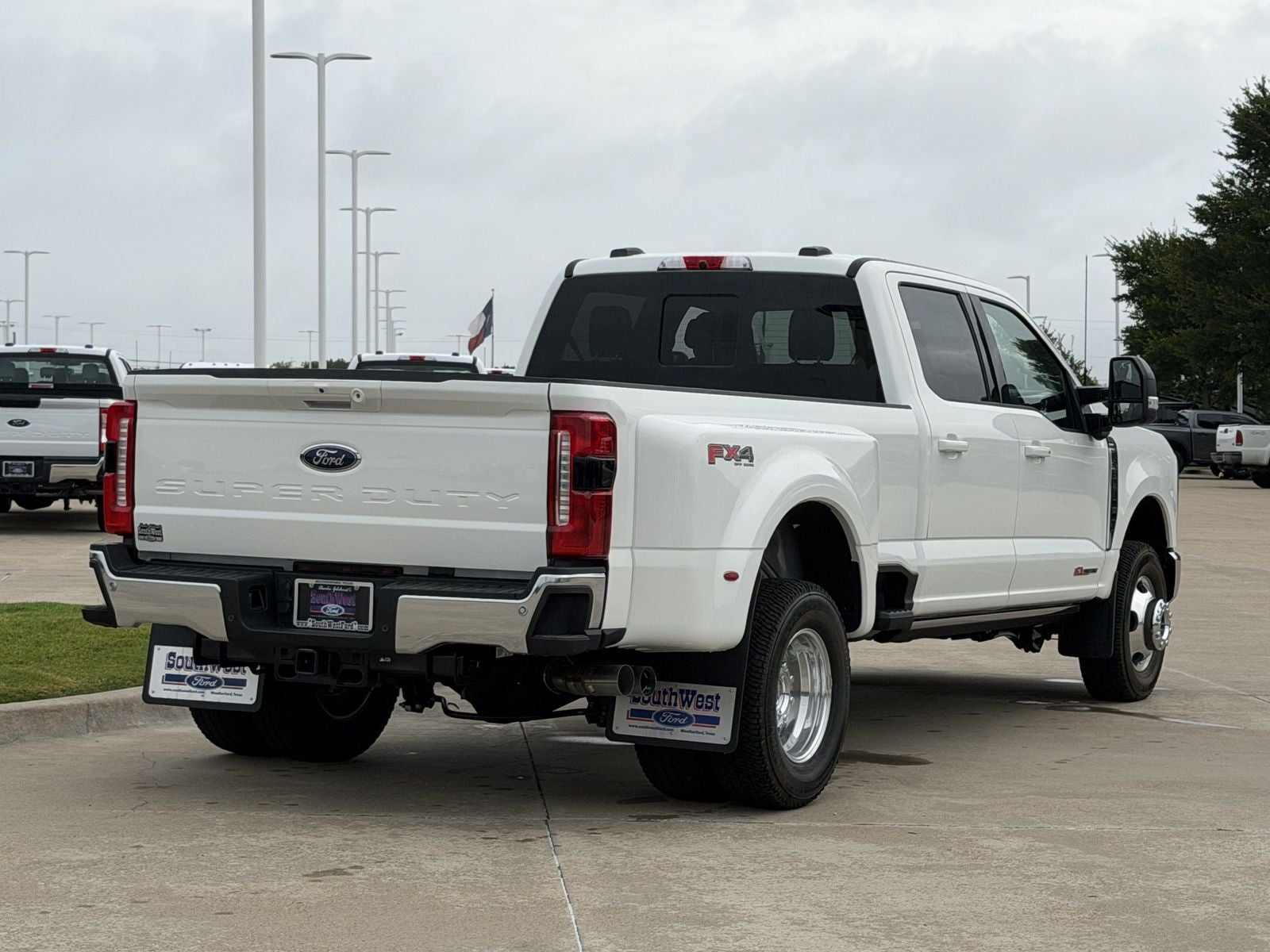 2026 Ford F-350SD Lariat DRW