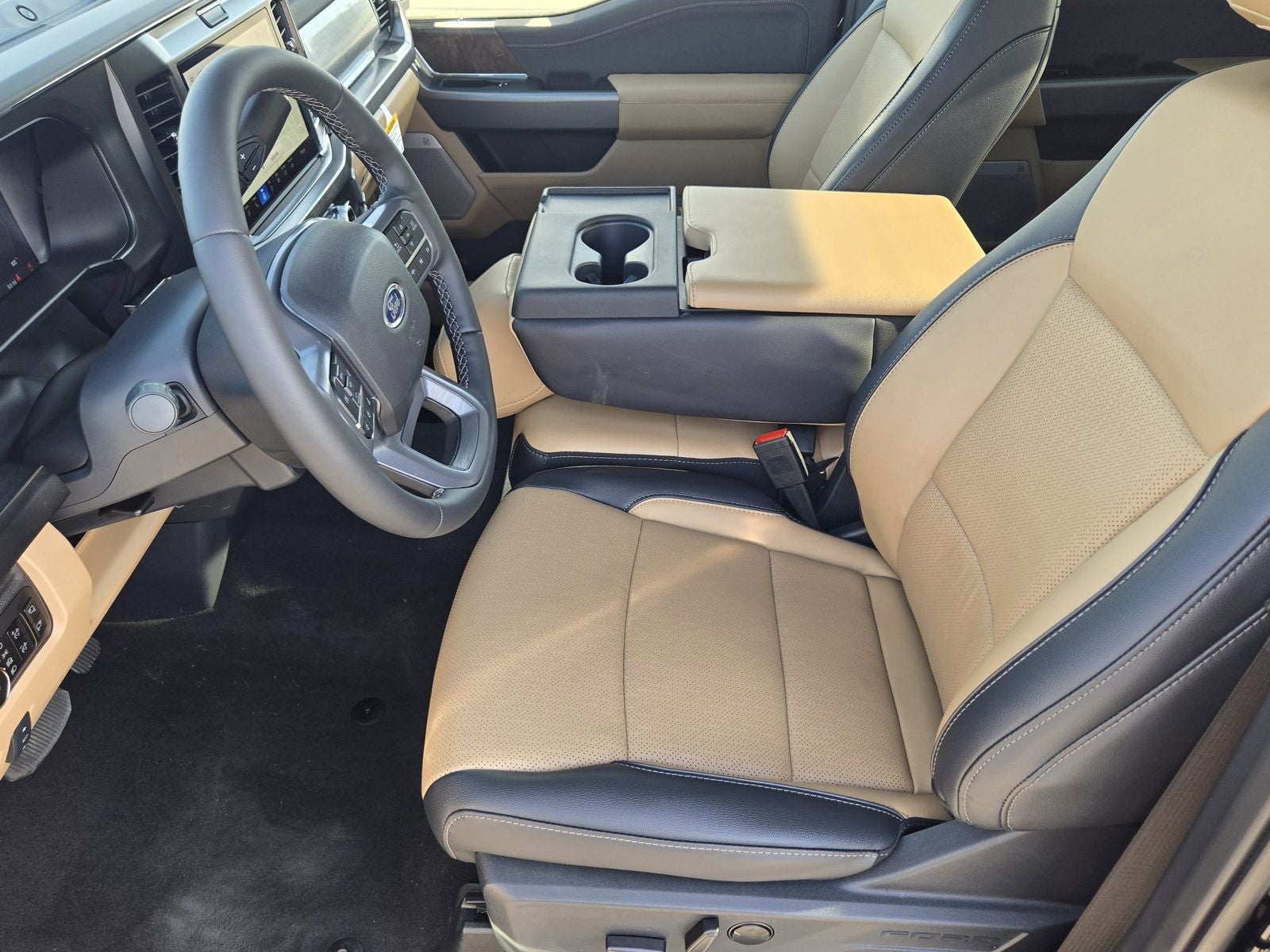 2026 Ford F-350SD Lariat DRW