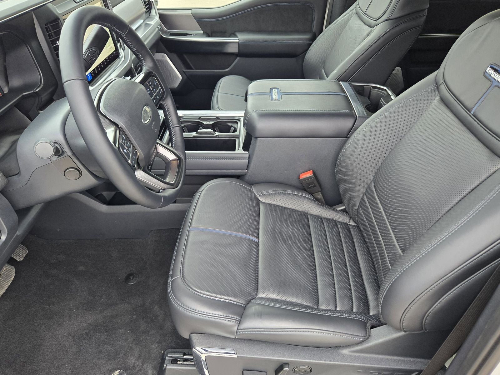 2026 Ford F-350SD Platinum DRW