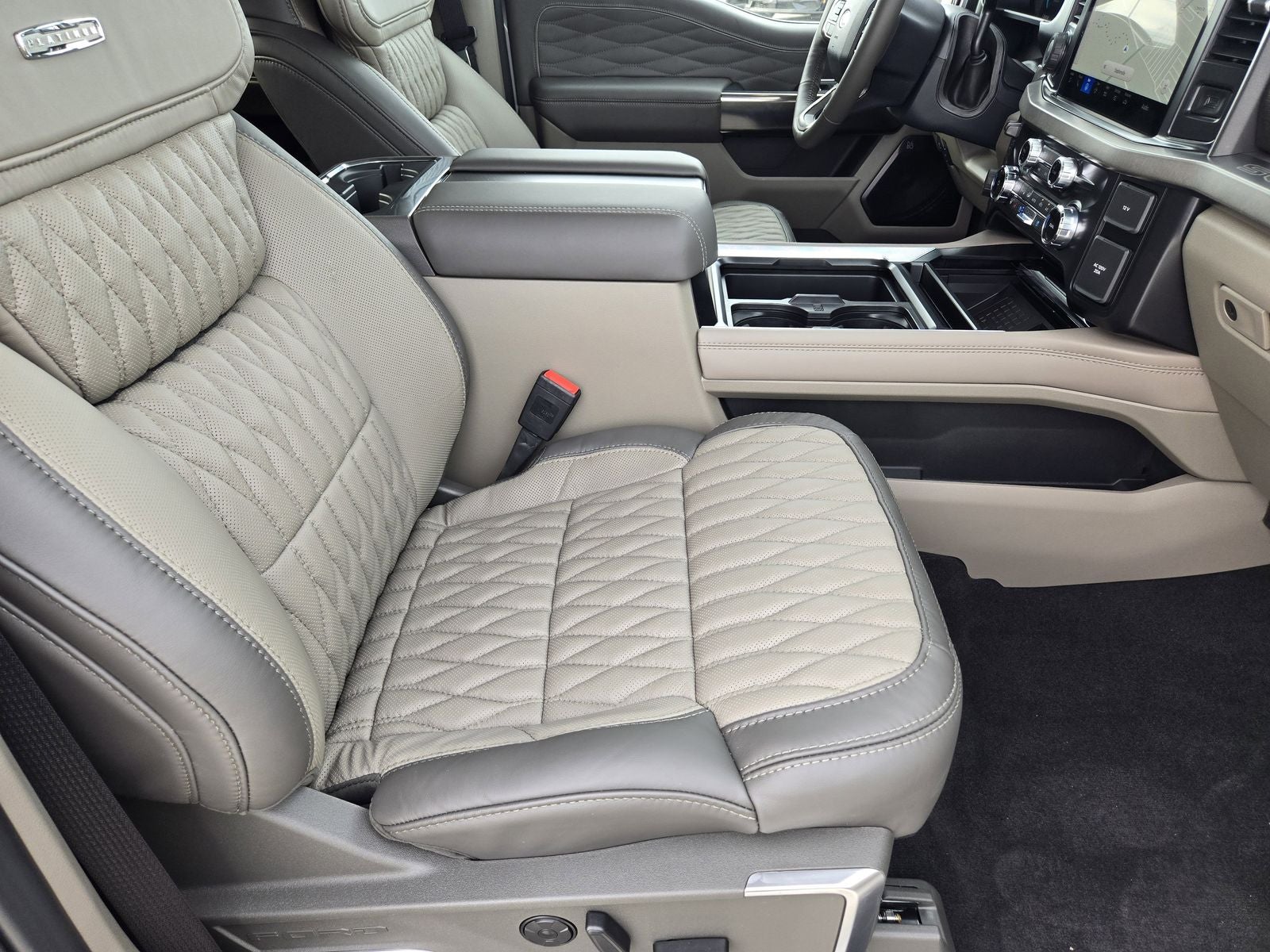 2026 Ford F-450SD Platinum DRW