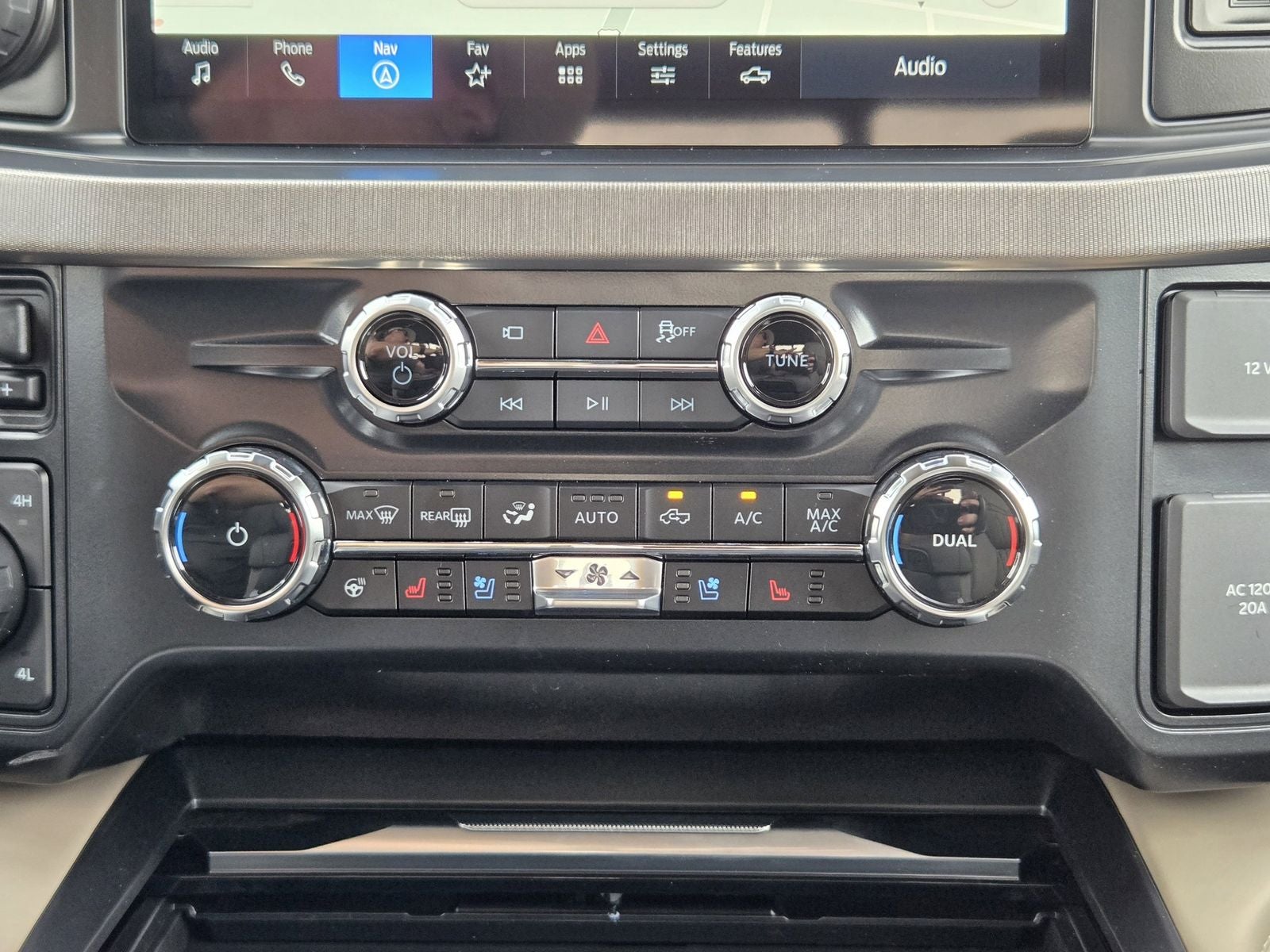 2026 Ford F-450SD Platinum DRW