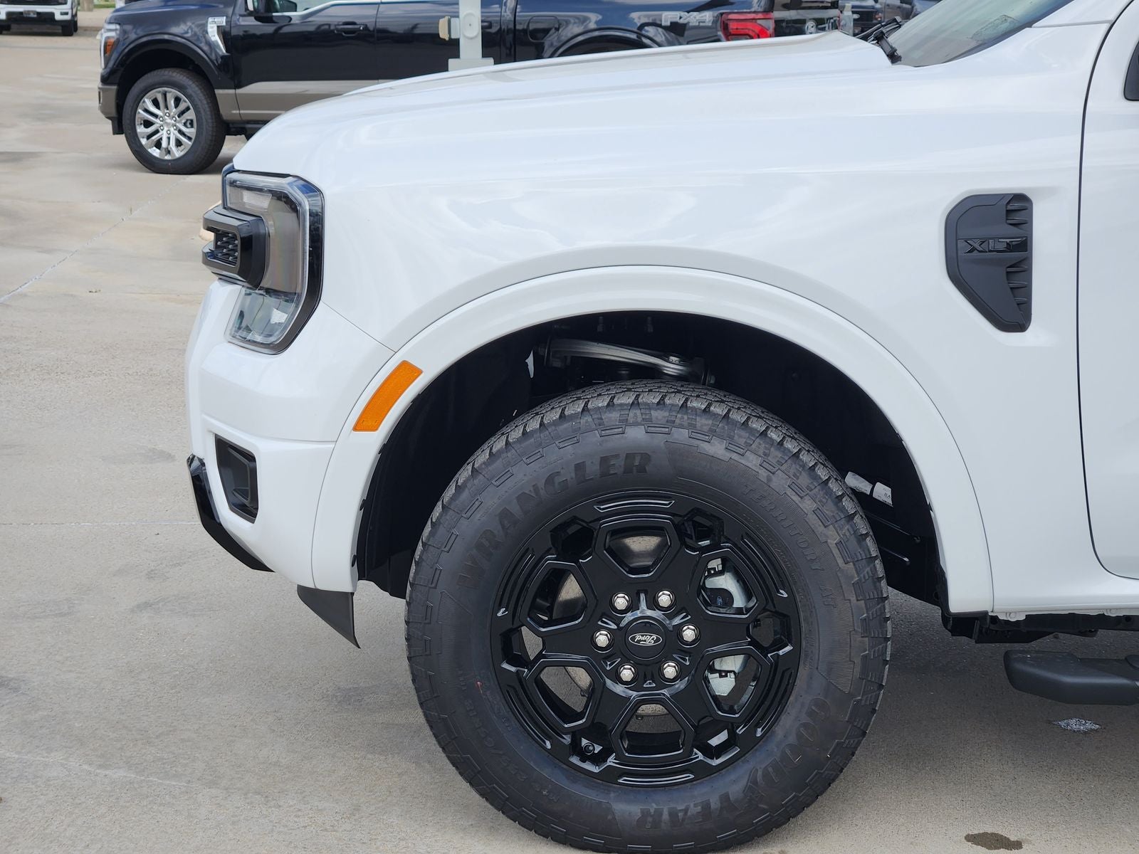 2025 Ford Ranger XLT - Photo 10