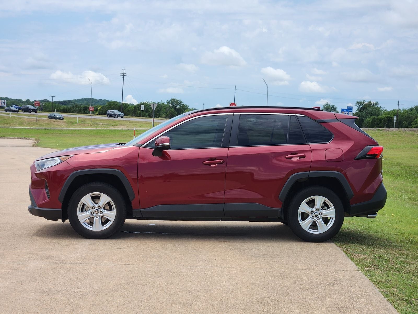 2021 Toyota RAV4 XLE