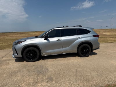 2023 Toyota Highlander XSE