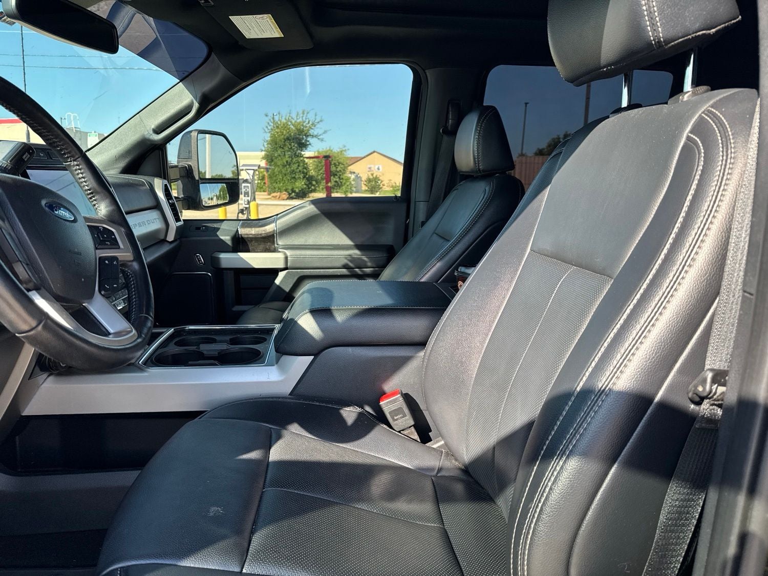 2022 Ford F-250SD Lariat