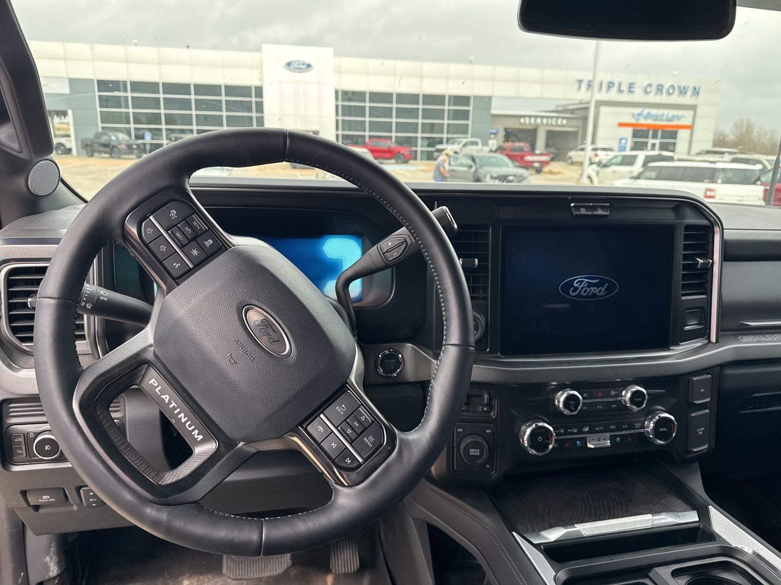 2025 Ford F-350SD Platinum DRW