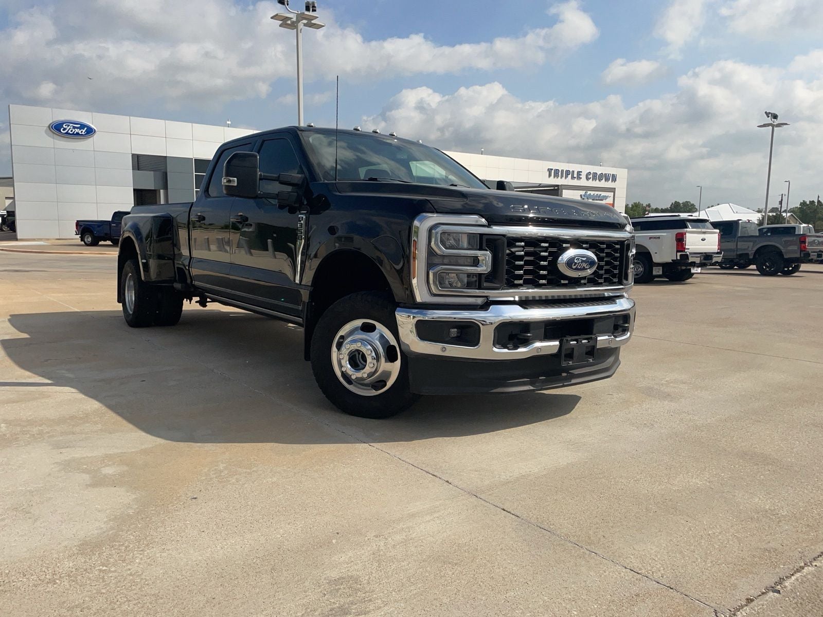 2024 Ford F-350 Lariat 4x4 Crew Cab 8' Box DRW's photo